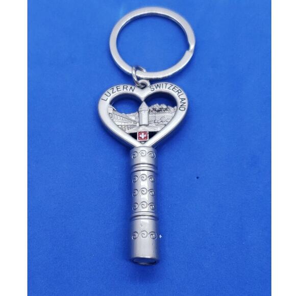 None Other - Luzern Switzerland Souvenir Keychain Whistle Swiss Flag Metal Pilatus Bridge